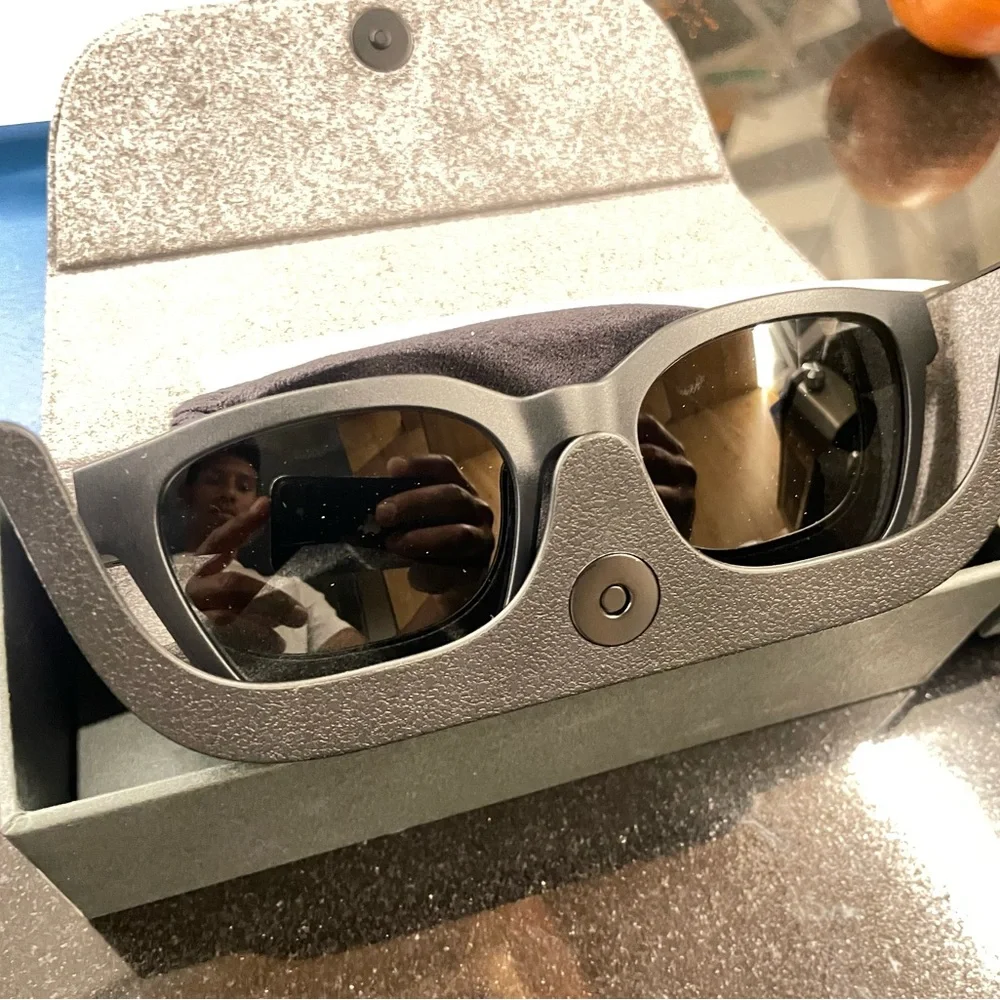 Bose Black Frames Alto Smart Sunglasses